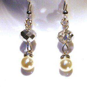 Crystal and faux pearl dangle earrings ED-8-016
